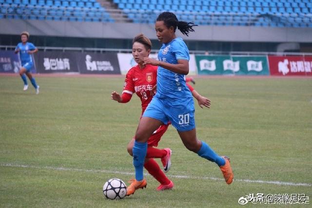 鲍恩续约留队 助西汉姆冲击重返英超